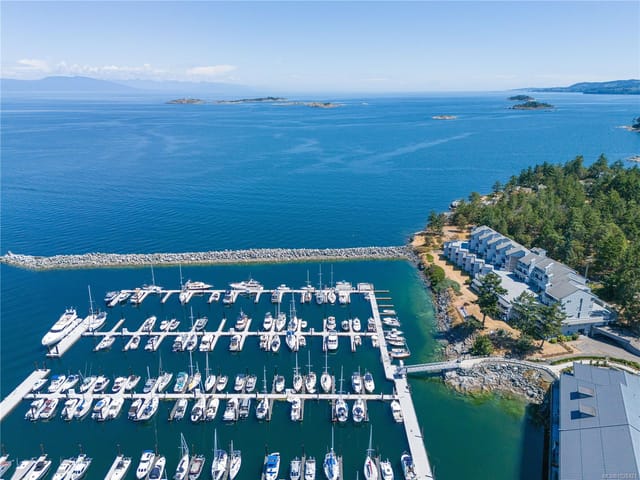 Apartment for sale in Nanoose Bay, 302 3555 Outrigger Rd, 1028421 | Realtylink.org