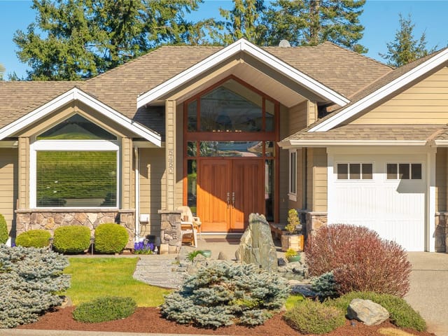 House for sale in Nanaimo, 5450 Bayshore Dr, 1028576 | Realtylink.org