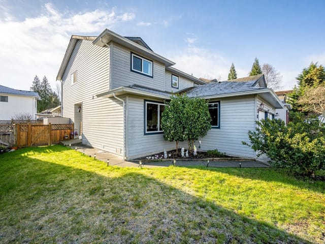 1/2 Duplex for sale in Courtenay, A 2284 1st St, 1028619 | Realtylink.org