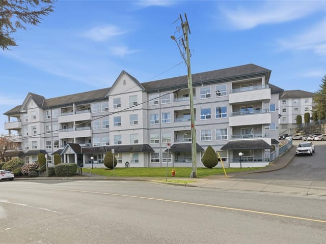 Apartment for sale in Nanaimo, 410 1631 Dufferin Cres, 1029039 | Realtylink.org