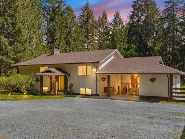 House for sale in Duncan, 4838 Cowichan Lake Rd, 1029165 | Realtylink.org