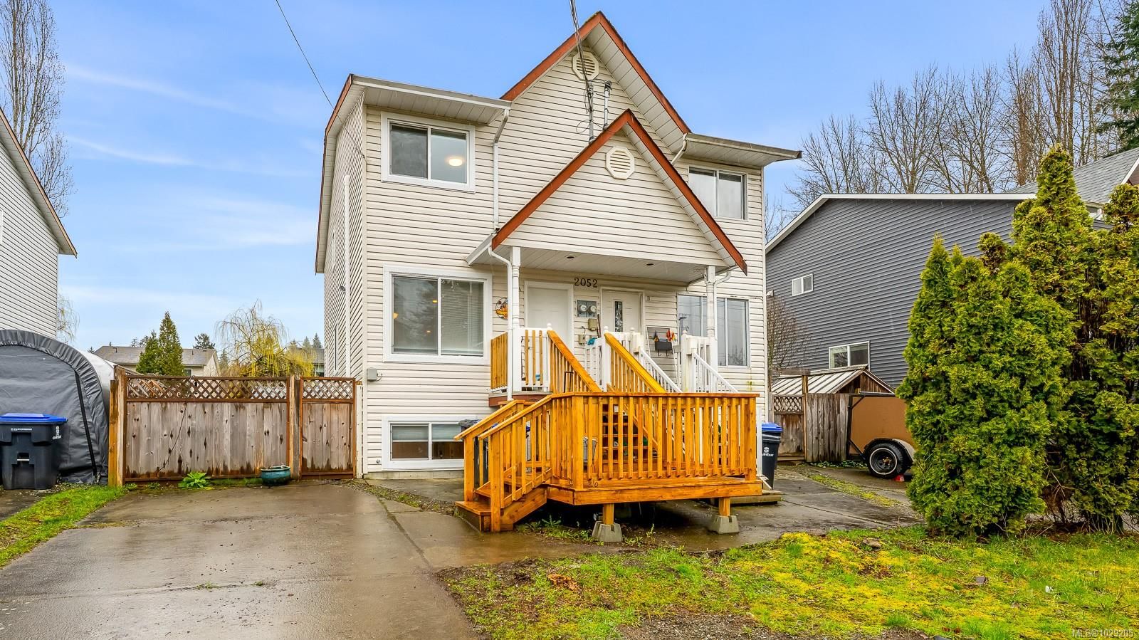 1/2 Duplex for sale in Courtenay, A 2052 1st St, 1029205 | Realtylink.org
