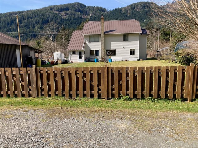 House for sale in Zeballos, 147 Maquinna Ave, 1029383 | Realtylink.org