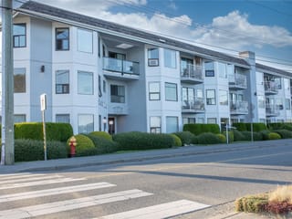 Apartment for sale in Nanaimo, 308 2815 Departure Bay Rd, 1029412 | Realtylink.org