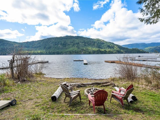 House for sale in Qualicum Beach, 3470 Horne Lake Caves Rd, 1029422 | Realtylink.org
