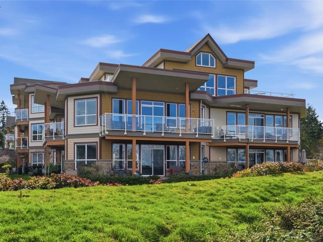Apartment for sale in Qualicum Beach, 303 439 College Rd, 1029592 | Realtylink.org