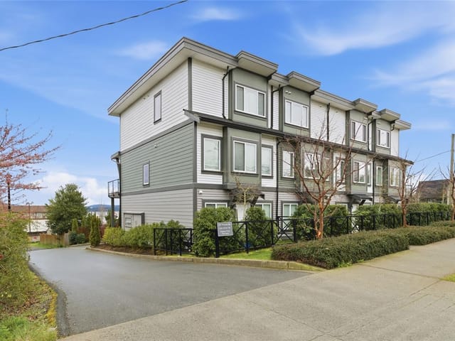Townhouse for sale in Nanaimo, 100 253 Victoria Rd, 1030011 | Realtylink.org