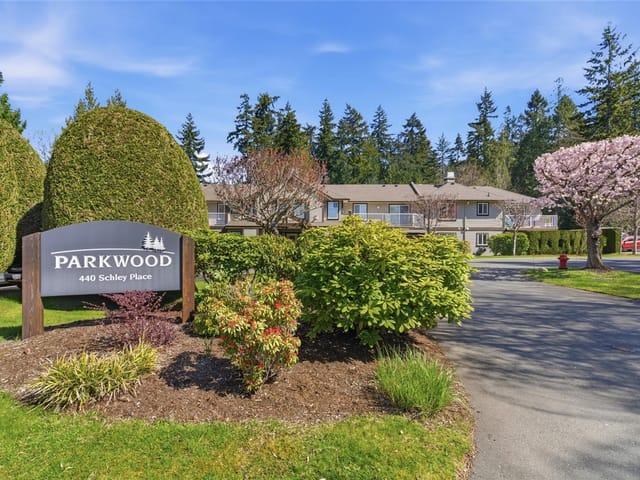 Apartment for sale in Qualicum Beach, 203 440 Schley Pl, 1030024 | Realtylink.org