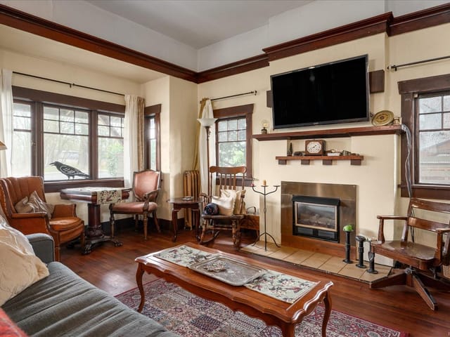 House for sale in Nanaimo, 725 Comox Rd, 1030397 | Realtylink.org