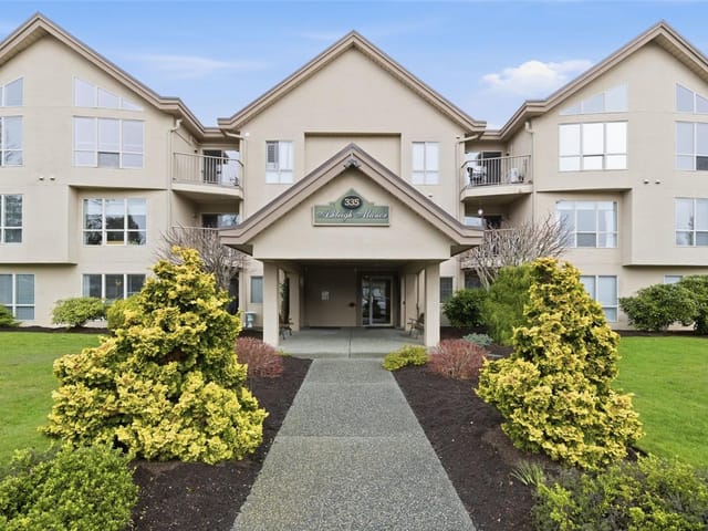Apartment for sale in Parksville, 106 335 Hirst W Ave, 1030551 | Realtylink.org