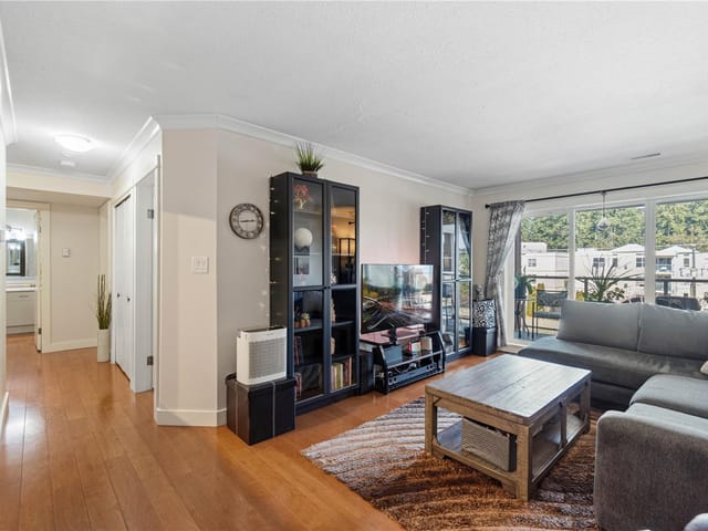 Apartment for sale in Nanaimo, 409 4701 Uplands Dr, 1030760 | Realtylink.org