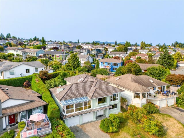 House for sale in Nanaimo, 6045 Icarus Dr, 1031862 | Realtylink.org