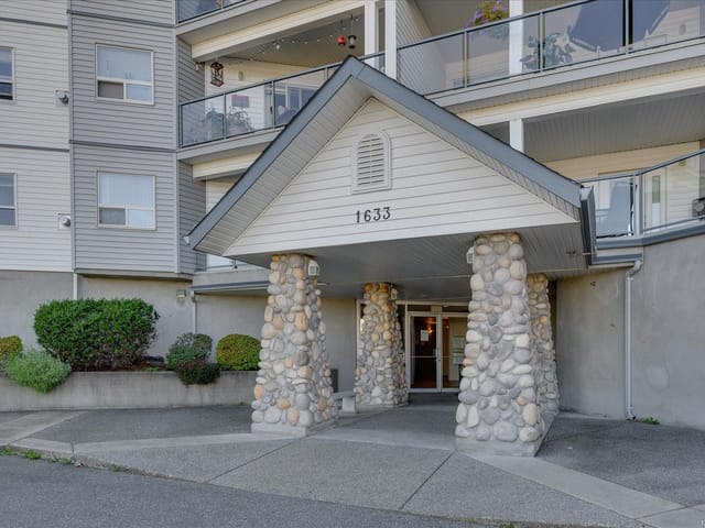 Apartment for sale in Nanaimo, 311 1633 Dufferin Cres, 1032221 | Realtylink.org