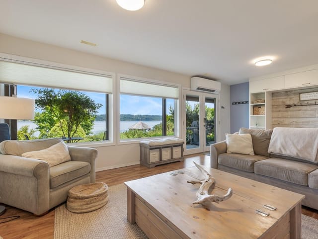 House for sale in Fanny Bay, 6800 Buckley Bay Frontage Rd, 1032238 | Realtylink.org