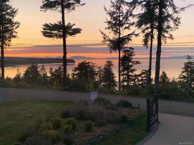 House for sale in Comox, 321 Wireless Rd, 1032753 | Realtylink.org