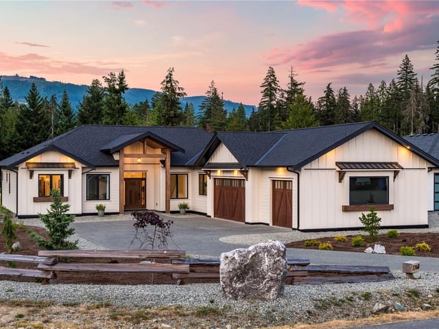 House for sale in Lake Cowichan, 7260 Lakefront Dr, 1032774 | Realtylink.org