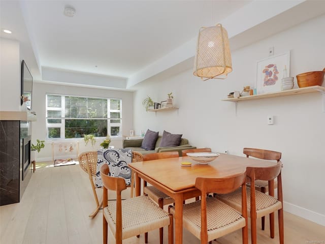 Apartment for sale in Sidney, 206 9861 Third St, 1033013 | Realtylink.org