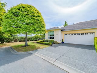 Townhouse for sale in Nanaimo, 6137 Saturna Ave, 1033036 | Realtylink.org
