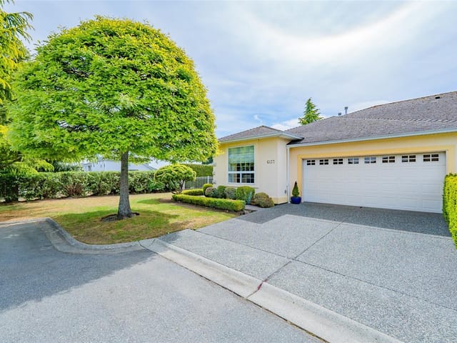 Townhouse for sale in Nanaimo, 6137 Saturna Ave, 1033036 | Realtylink.org