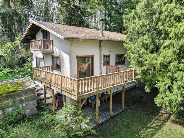 House for sale in Fanny Bay, 7191 Island Hwy, 1033055 | Realtylink.org