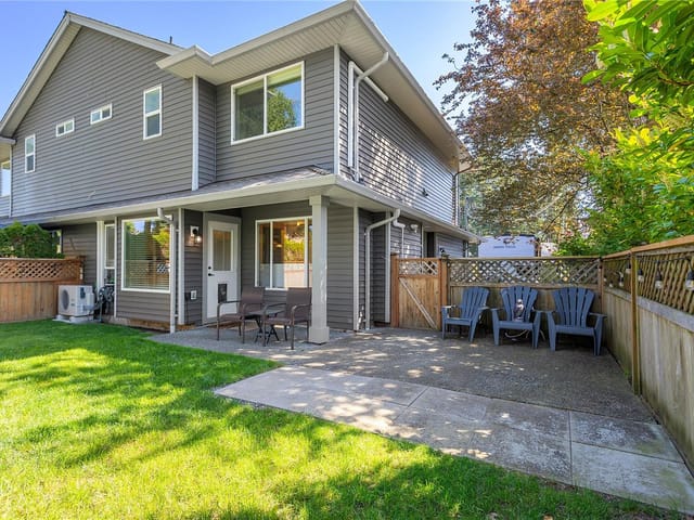 1/2 Duplex for sale in Nanaimo, 2841 Rock City Rd, 1033545 | Realtylink.org