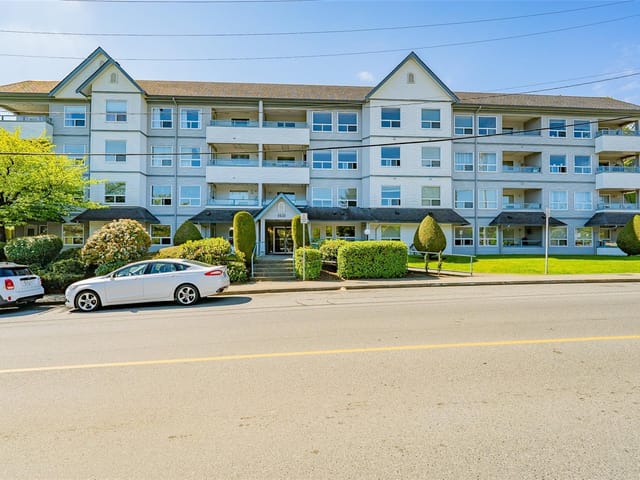 Apartment for sale in Nanaimo, 405 1631 Dufferin Cres, 1033806 | Realtylink.org