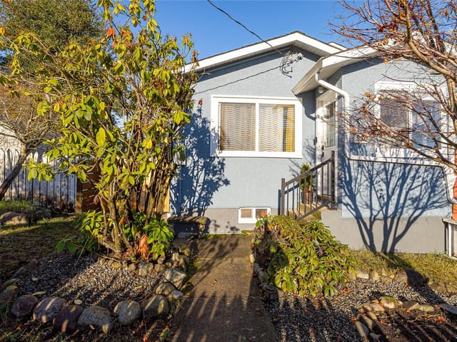 House for sale in Ladysmith, 320 Buller St, 1033971 | Realtylink.org