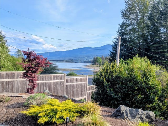 House for sale in Fanny Bay, 7863 Tozer Rd, 1034149 | Realtylink.org