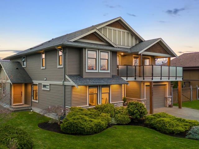 House for sale in Comox, 2403 Tiger Moth Pl, 1034305 | Realtylink.org