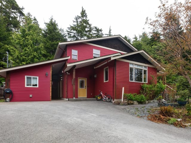House for sale in Ucluelet, 1302 Victoria Rd, 1034573 | Realtylink.org