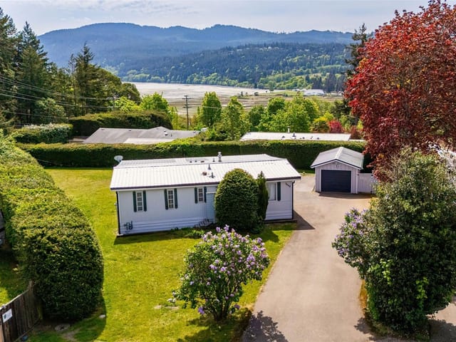 House for sale in Nanoose Bay, 2468 Glenn Pl, 1034774 | Realtylink.org
