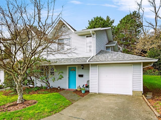 Townhouse for sale in Comox, 8 2200 Manor Dr, 1034894 | Realtylink.org