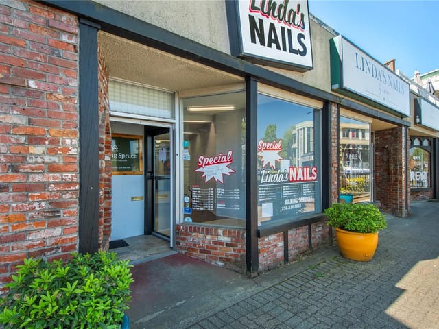 Retail for lease in Campbell River, 1068 Shoppers Row, 1036252 | Realtylink.org