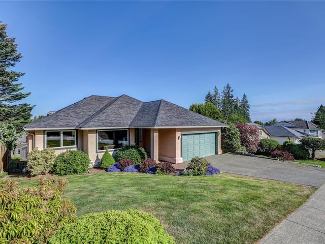 House for sale in Nanaimo, 5811 Tweedsmuir Cres, 1036314 | Realtylink.org