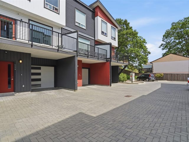 Townhouse for sale in Nanaimo, 104 1726 Kerrisdale Rd, 1036465 | Realtylink.org