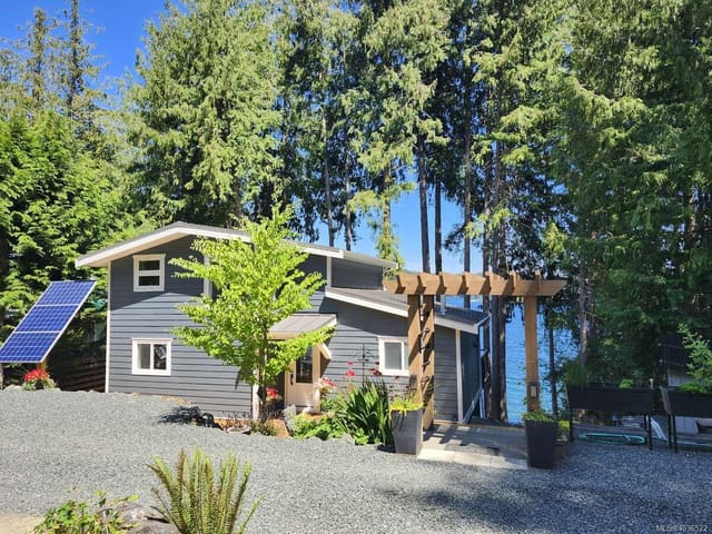 House for sale in Qualicum Beach, 2274 South Lake Rd, 1036522 | Realtylink.org