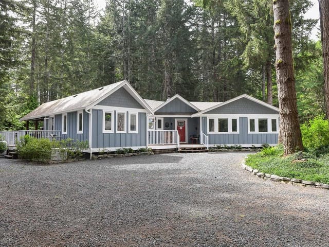 House for sale in Fanny Bay, 325 Bates Dr, 1037085 | Realtylink.org