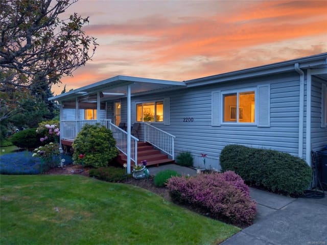 Manufactured Home for sale in Comox, 2200 Stadacona Dr, 1037086 | Realtylink.org