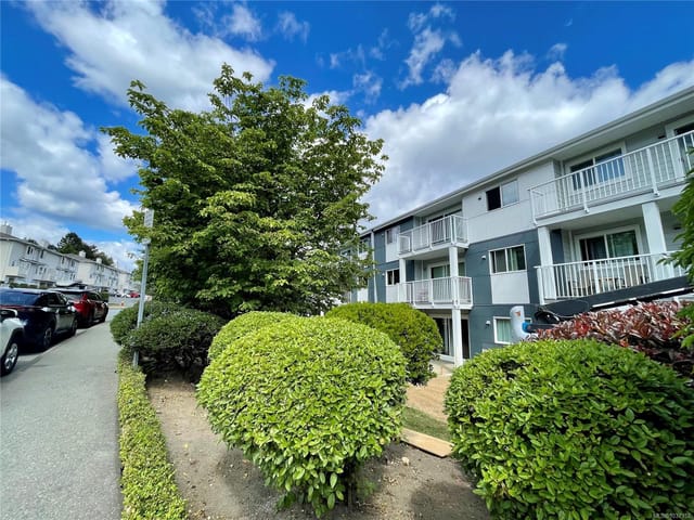 Apartment for sale in Nanaimo, 217 1600 Dufferin Cres, 1037152 | Realtylink.org