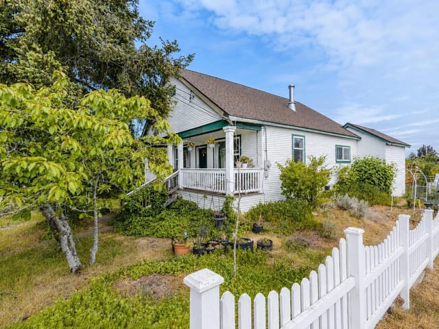 House for sale in Nanaimo, 654 Farquhar St, 1037337 | Realtylink.org