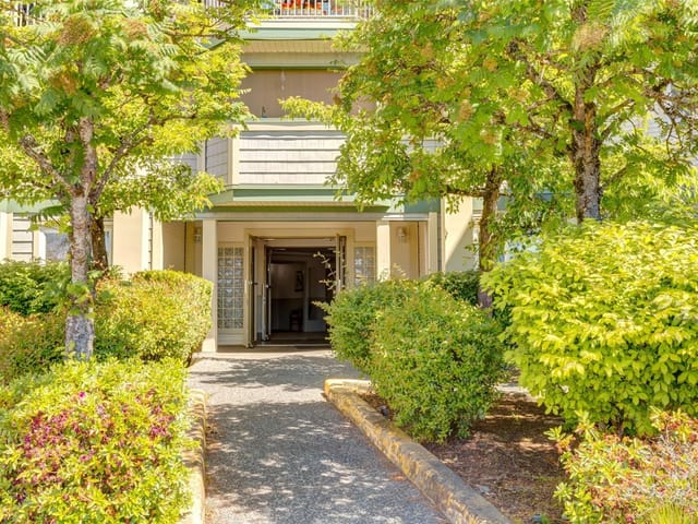 Apartment for sale in Nanaimo, 103 4971 Songbird Pl, 1037361 | Realtylink.org