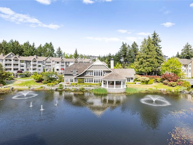 Apartment for sale in Nanaimo, 307 5650 Edgewater Ln, 1037461 | Realtylink.org