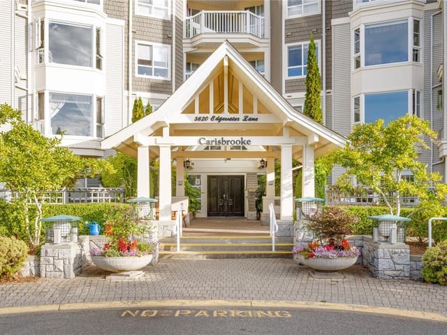 Apartment for sale in Nanaimo, 201 5620 Edgewater Ln, 1037488 | Realtylink.org