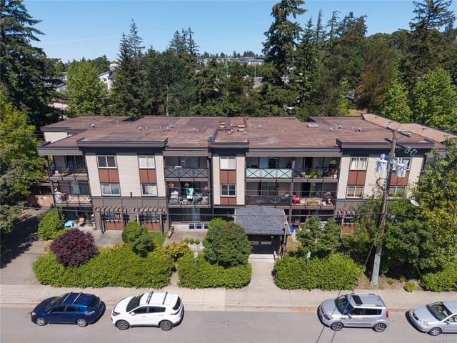Apartment for sale in Nanaimo, 103 1600 Caspers Way, 1037523 | Realtylink.org