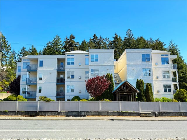 Apartment for sale in Nanaimo, 103 4700 Uplands Dr, 1037715 | Realtylink.org