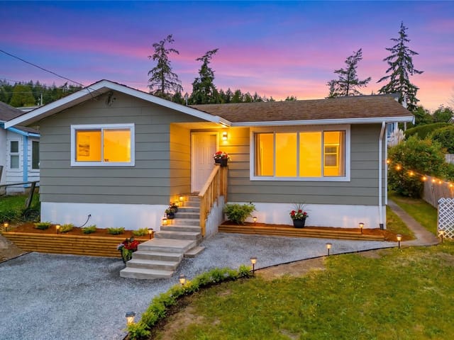 House for sale in Crofton, 8082 York Ave, 1037756 | Realtylink.org