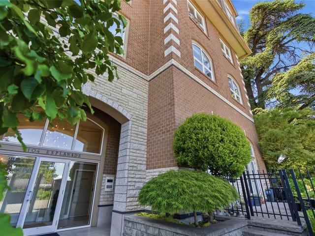 Apartment for sale in Nanaimo, 304 104 Esplanade St, 1038089 | Realtylink.org