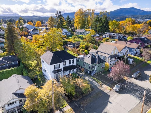 Multi-family for sale in Nanaimo, 639 Kennedy St, 1038728 | Realtylink.org