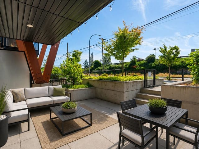 Apartment for sale in Nanaimo, 102 135 Haliburton St, 1038730 | Realtylink.org