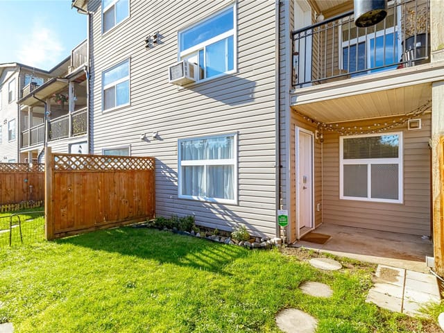 Apartment for sale in Duncan, 109 3215 Cowichan Lake Rd, 1038842 | Realtylink.org